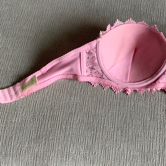 34C Pink Lace Bralette. Can be used as a Summer top as well as a bra. Tags Lost - Picture 5 of 12